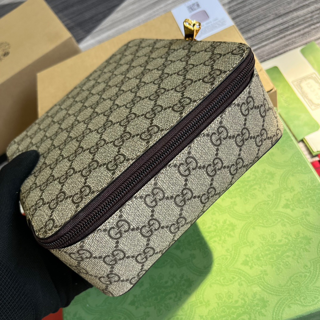 Gvc*1 GG Medium Packing Cube Svp*me Canvas Beige/Grey For Men 7.7in/20cm ‎‎‎726661 KGD0N 4060