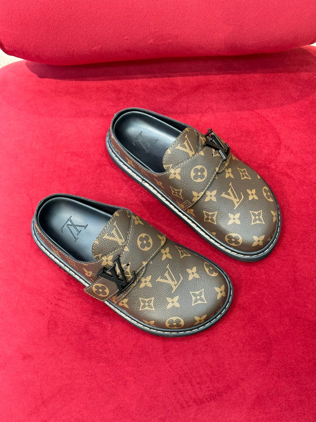 L0vis Vvtt0n LV Easy Mule Monogram Canvas Brown For Men