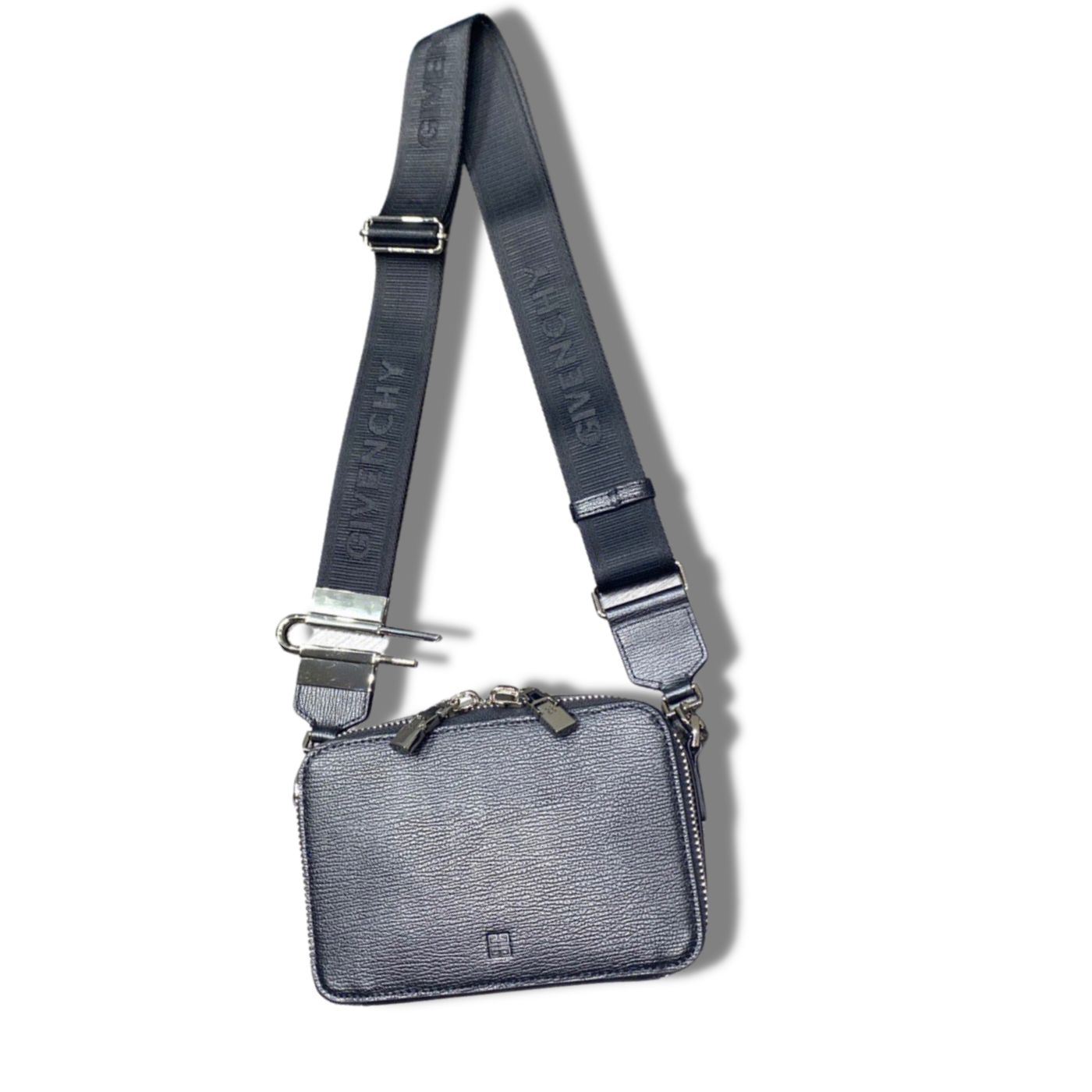 Givenchy Antigona Grained Camera Bag Black For Women‎ 7.3in/18.5cm