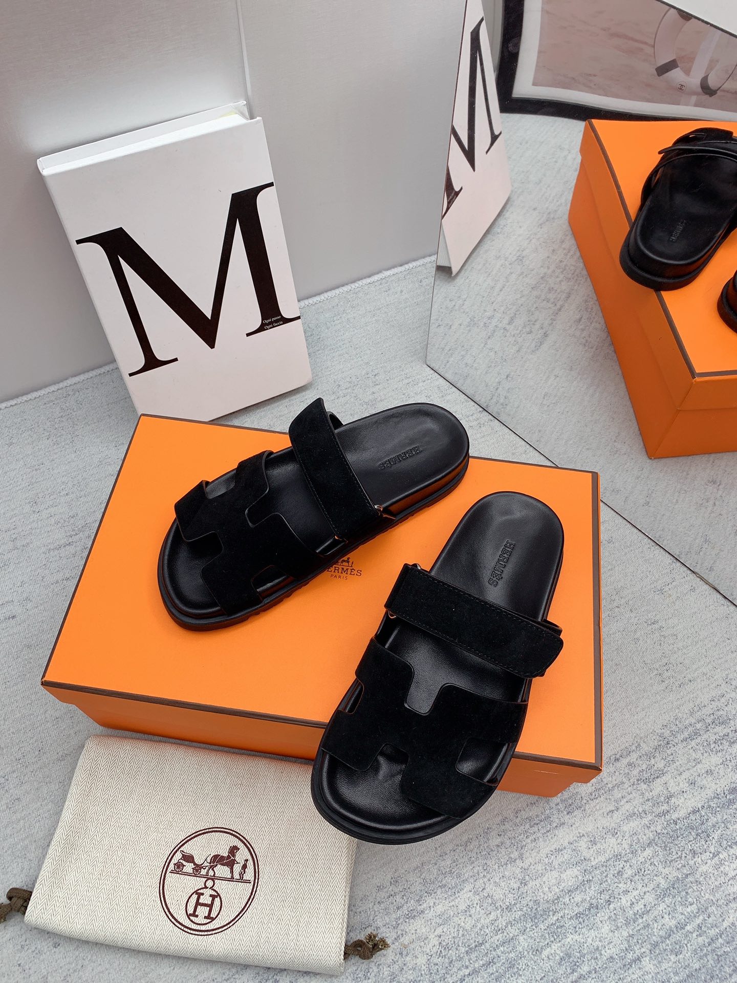 H**me5 Chypre Sandal Black For Men