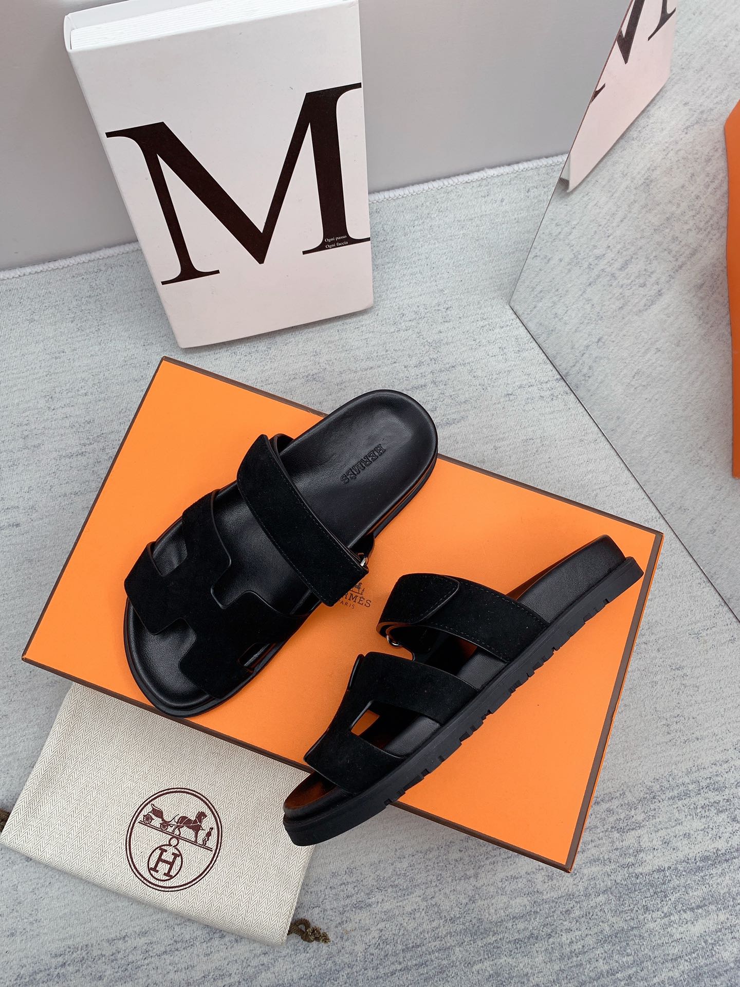 H**me5 Chypre Sandal Black For Men