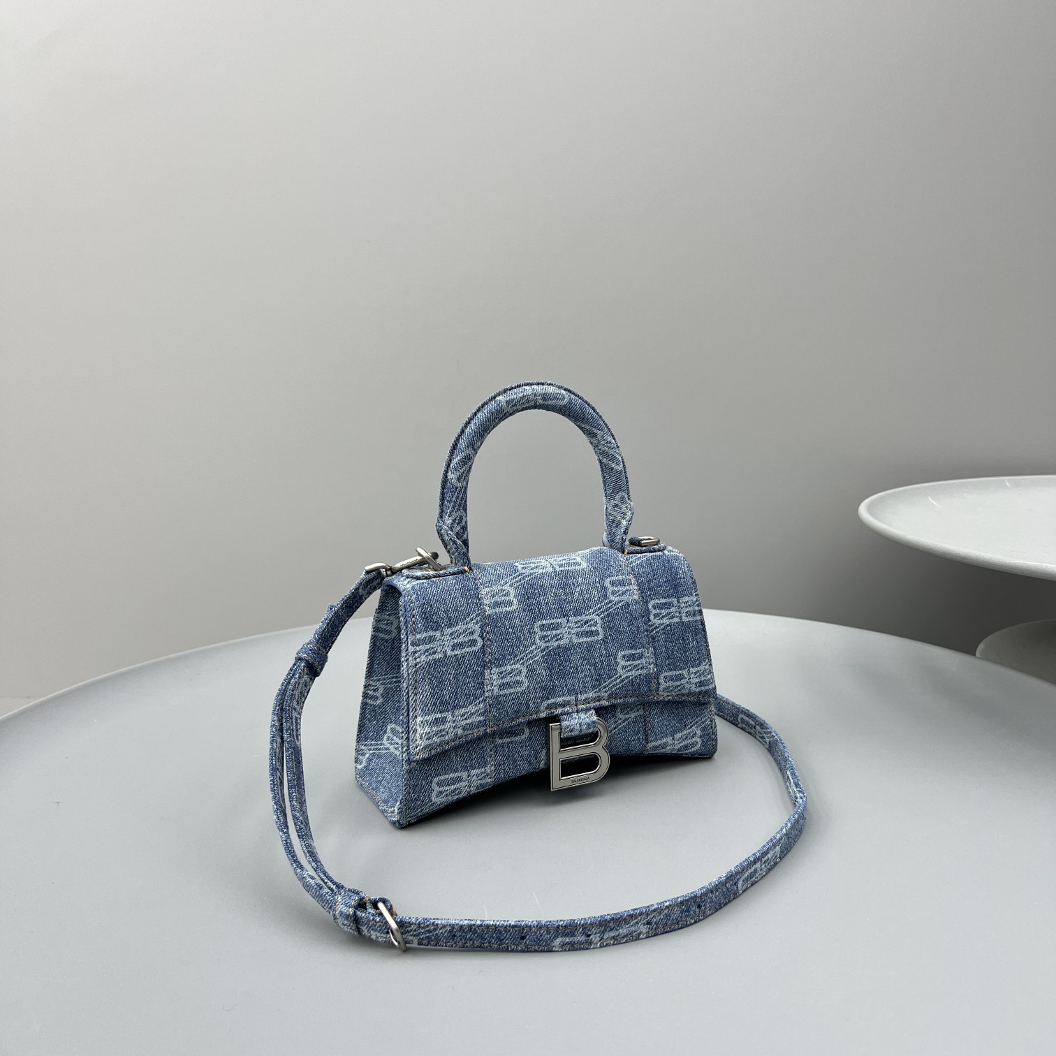 Ba1en*iaga Hourglass XS Handbag Pink/Blue For Women‎ 7.4in/18.8cm