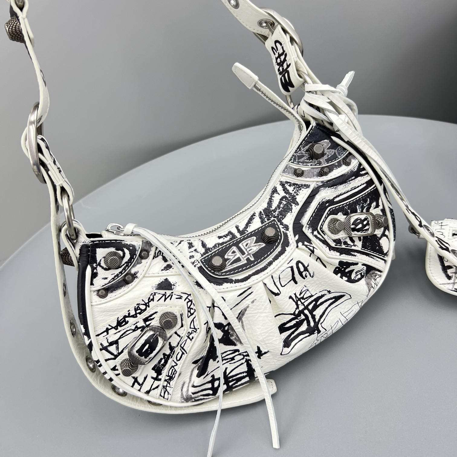 Ba1en*iaga Le Cagole XS Shoulder Bag Black/White For Women‎ 10.2in/25.9cm
