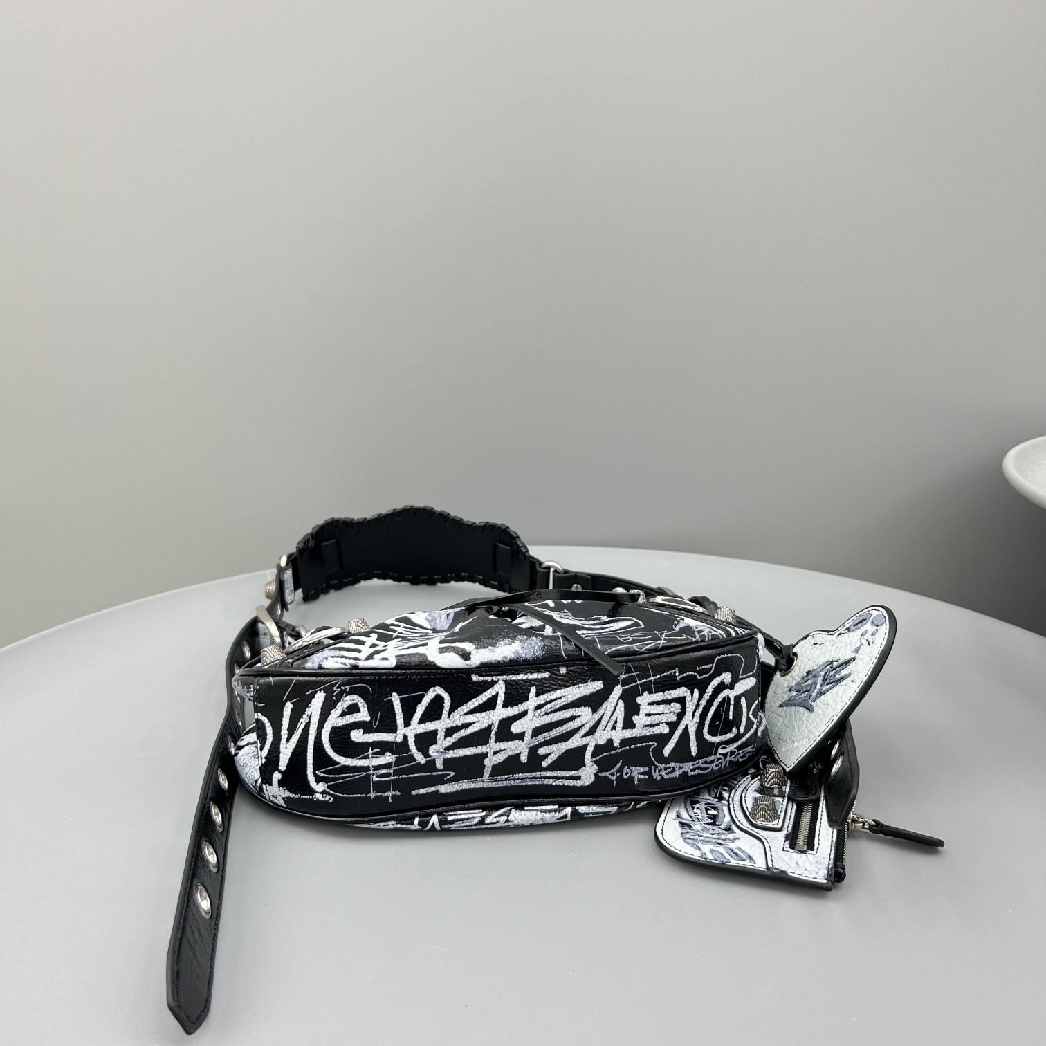Ba1en*iaga Le Cagole XS Shoulder Bag Black/White For Women‎ 10.2in/25.9cm