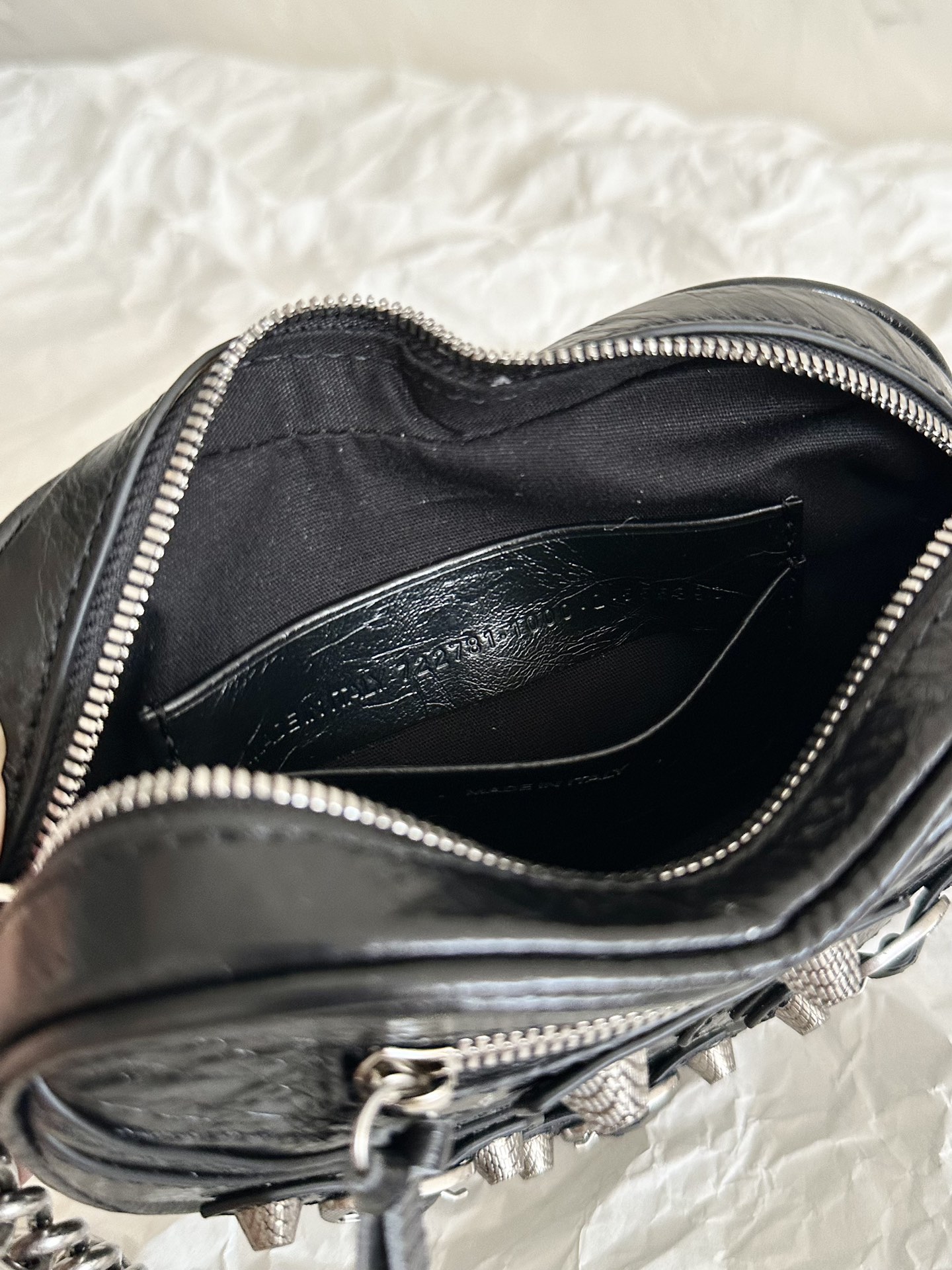 Ba1en*iaga Le Cagole Heart Mini Bag Black/Pink For Women‎ 6.3in/16cm 7227811VG9Y1000