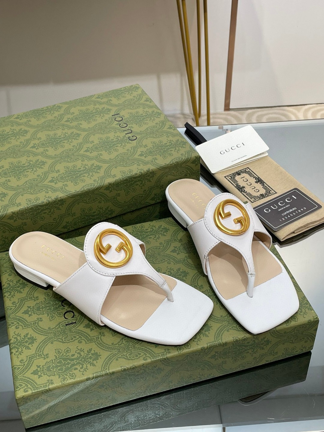 Gvc*1 Blondie Thong Sandal White For Women ‎‎739048 C9D00 9022