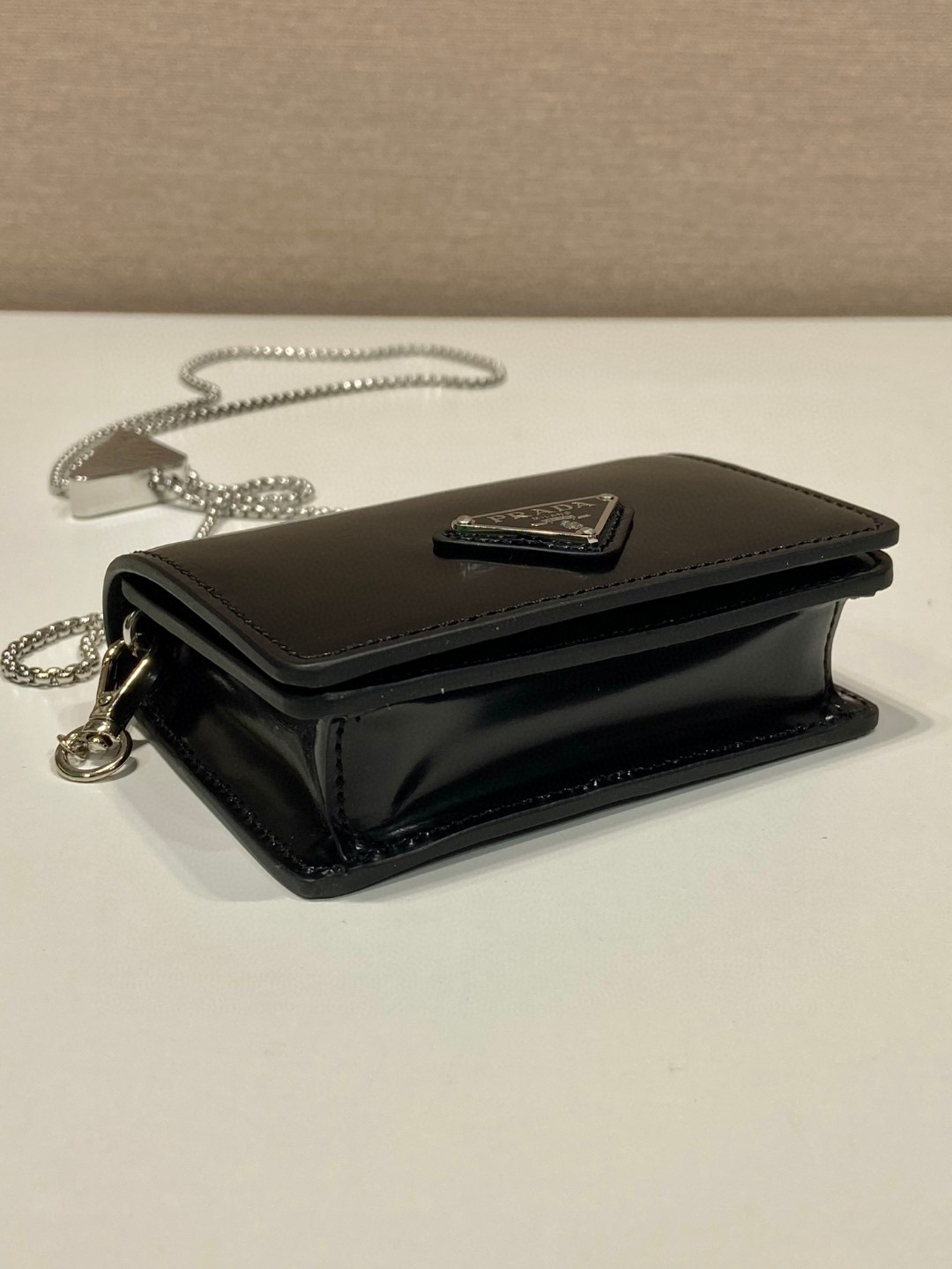 Pra*a Brushed Card Holder With Shoulder Strap Gold Tone/ Black For Women 4.5 in / 11.5 cm 1MR028_2CLE_F0522