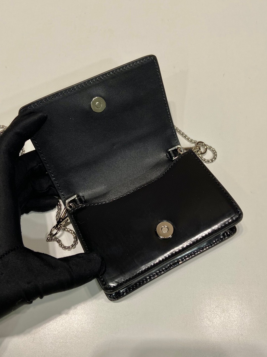 Pra*a Brushed Card Holder With Shoulder Strap Gold Tone/ Black For Women 4.5 in / 11.5 cm 1MR028_2CLE_F0522