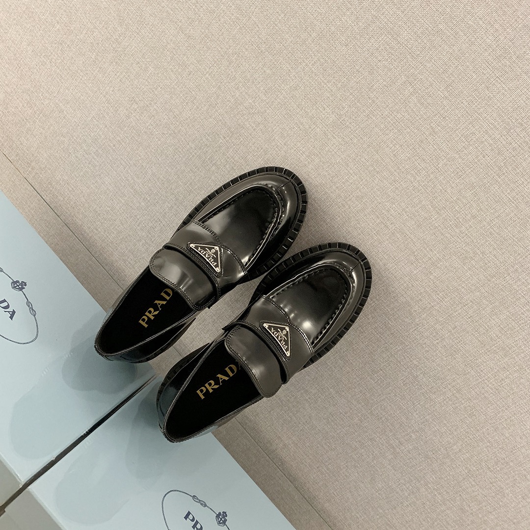 Pra*a Chocolate Patent Loafers Black For Women 1.9 in/ 5cm 1D246M_JHR_F0002_F_B050