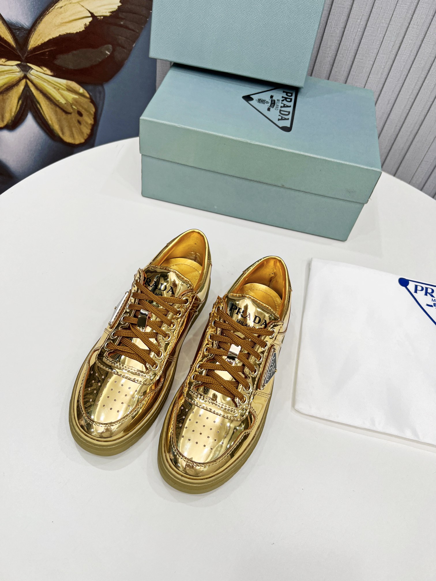 Pra*a Downtown Metallic Sneakers Gold Tone For Women 1.2 in/ 3 cm 1E792M_3AU1_F0522_F_030
