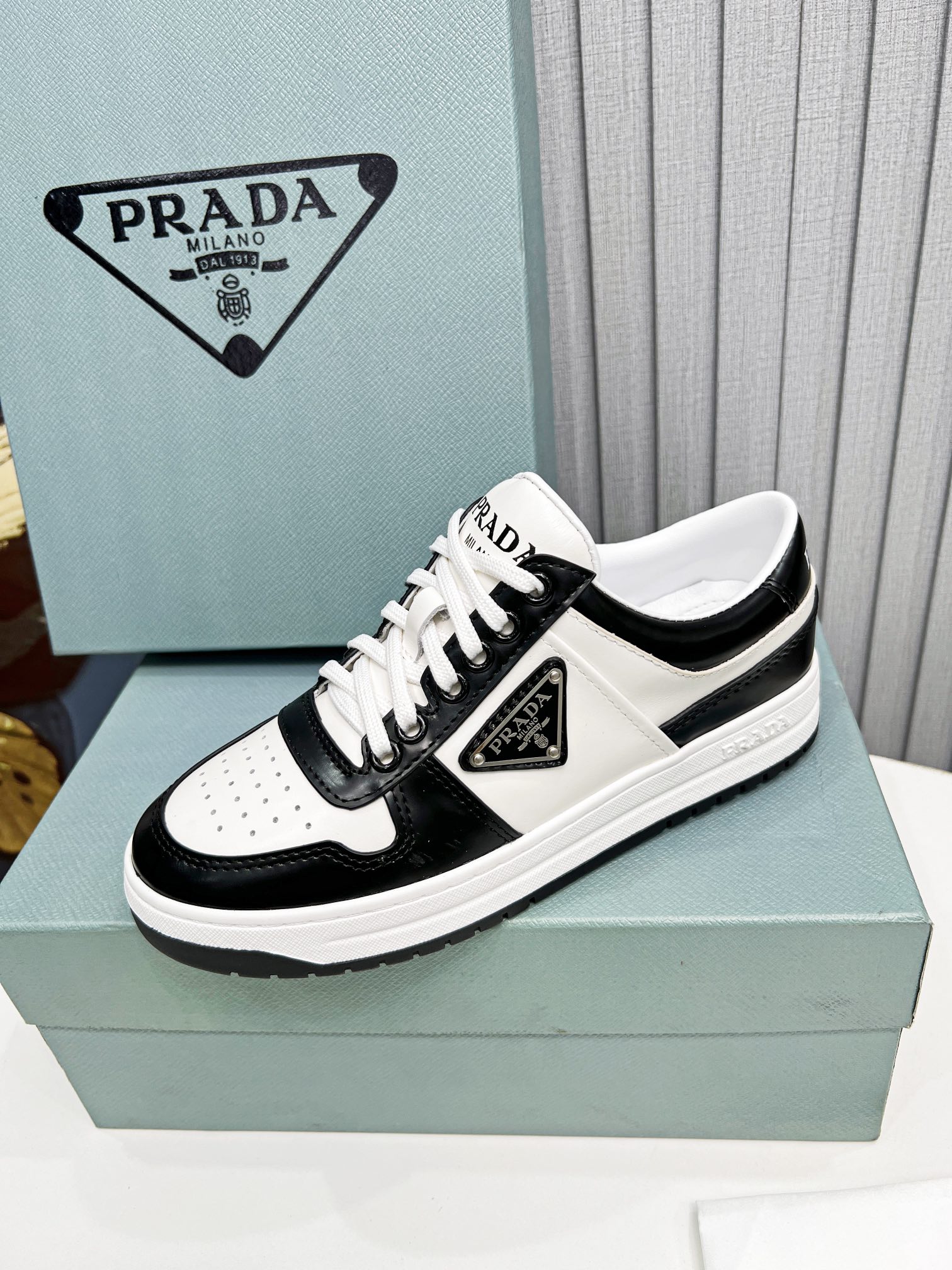 Pra*a Downtown Sneakers Black For Women 1.2 in/ 3 cm 1E792M_3LKG_F0964_F_030