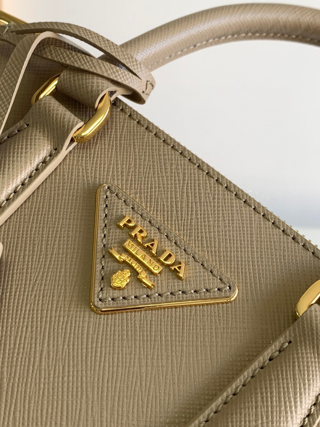 Pra*a Galleria Saffiano Mini Bag White/Beige/Blue/Dark Blue For Women 7.8 in / 20 cm 1BA906_NZV_F0009_V_EOM