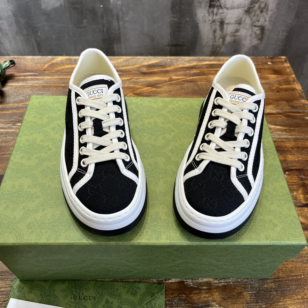 Gvc*1 Low-Cut Sneaker Black For Women