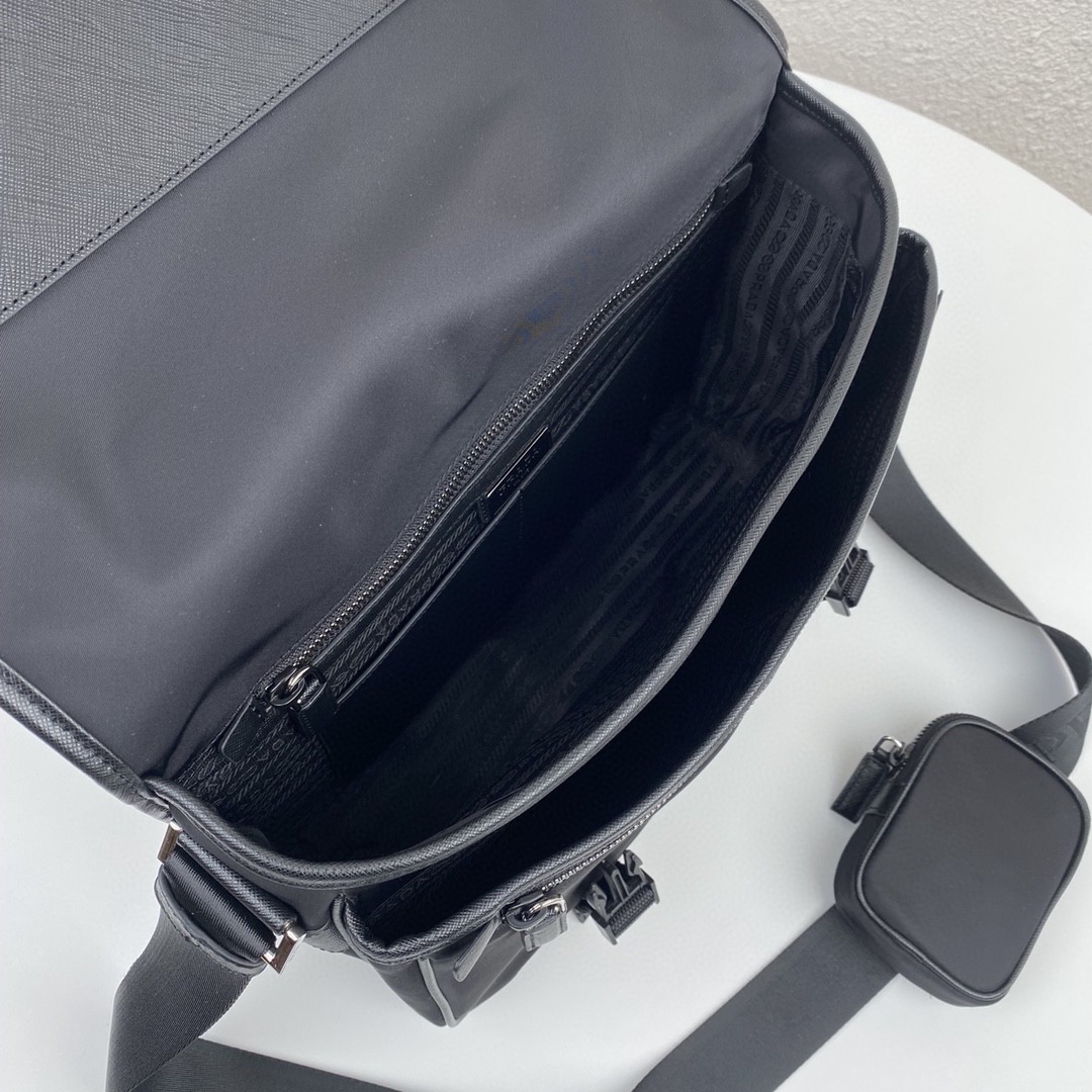 Pra*a Saffiano Shoulder Bag Black For Women 12.6 in / 32 cm