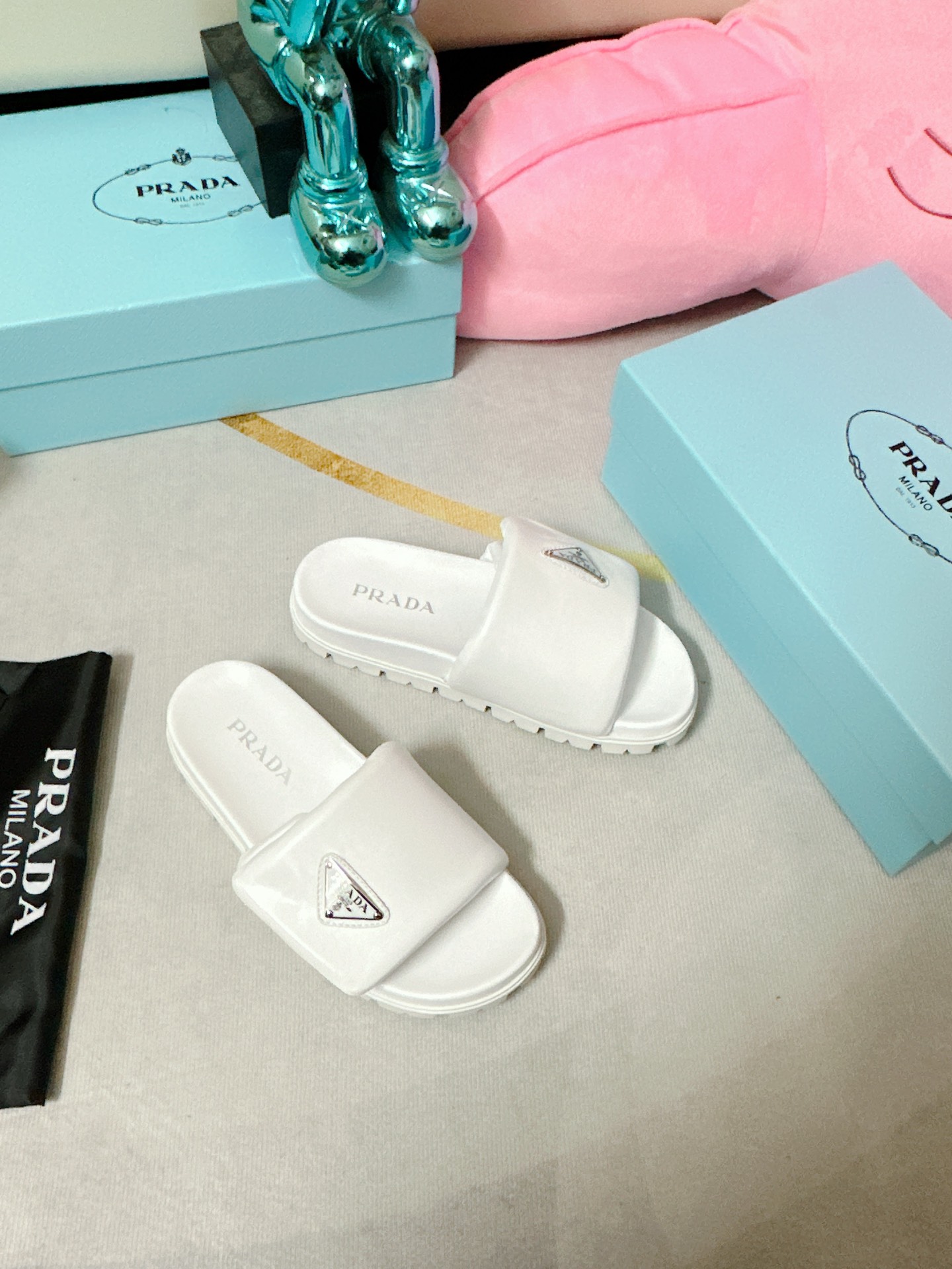 Pra*a Soft Padded Nappa Slides White For Women 0.8 in/ 2cm 1XX648_2DL8_F0009_F_020