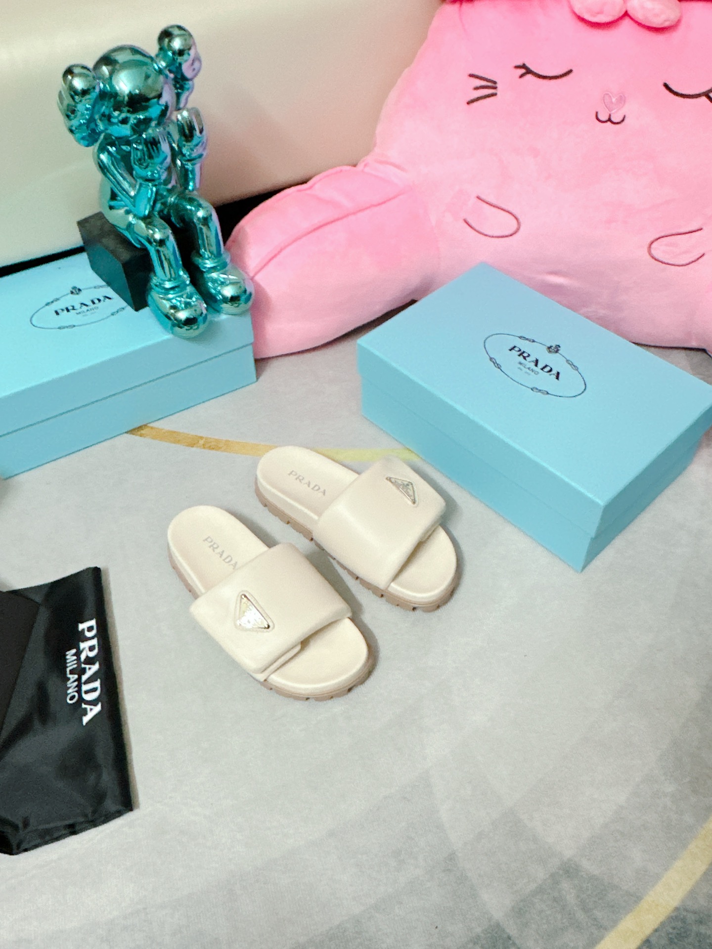 Pra*a Soft Padded Nappa Slides Light Beige For Women 0.8 in/ 2cm