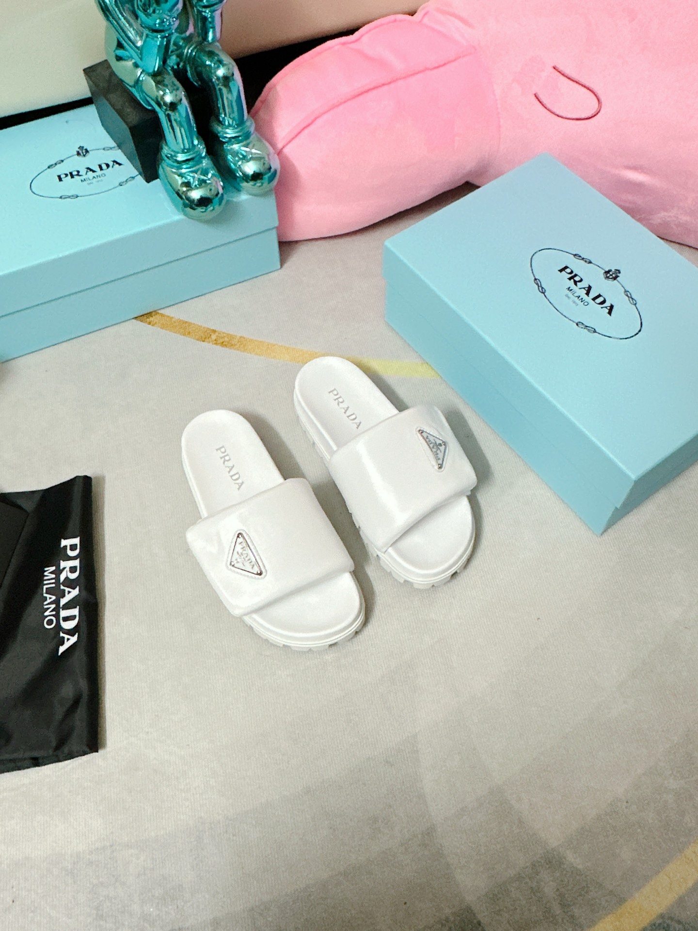 Pra*a Soft Padded Nappa Slides White For Women 0.8 in/ 2cm 1XX648_2DL8_F0009_F_020