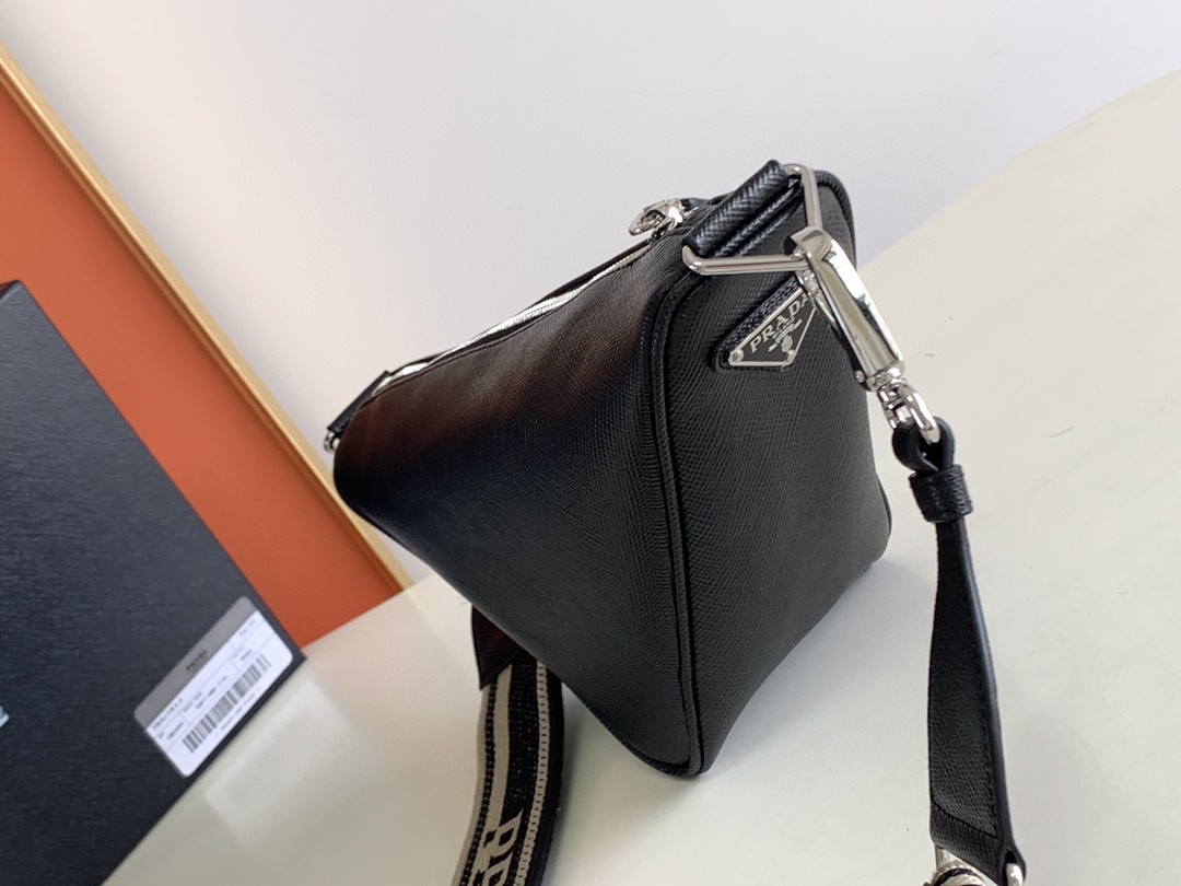 Pra*a Saffiano Pra*a Triangle Bag Green/Black/White For Women 11.1 in / 28 cm 2VH155_2FAD_F0458_V_OOO