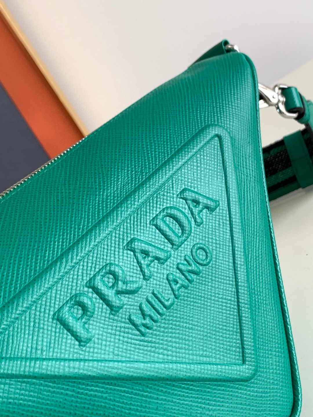 Pra*a Saffiano Pra*a Triangle Bag Green/Black/White For Women 11.1 in / 28 cm 2VH155_2FAD_F0458_V_OOO