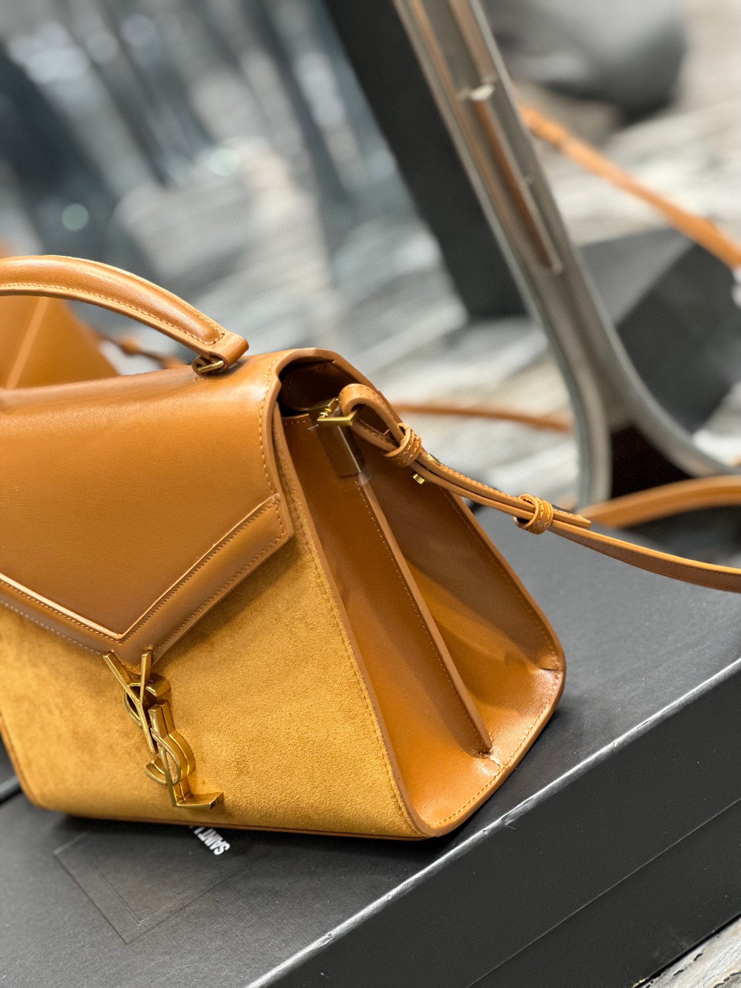 Sa1nt Lau*nt Cassandra Medium Top Handle Bag Black/White/Burgundy/Grey/Brown For Women‎ 9.6in/24.5cm