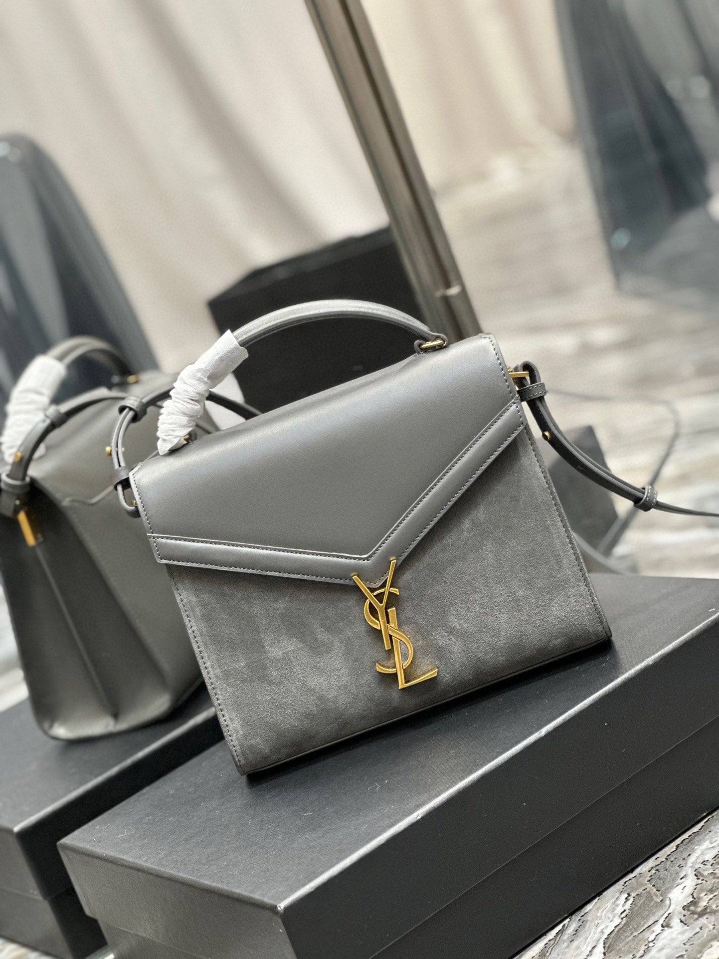 Sa1nt Lau*nt Cassandra Medium Top Handle Bag Black/White/Burgundy/Grey/Brown For Women‎ 9.6in/24.5cm