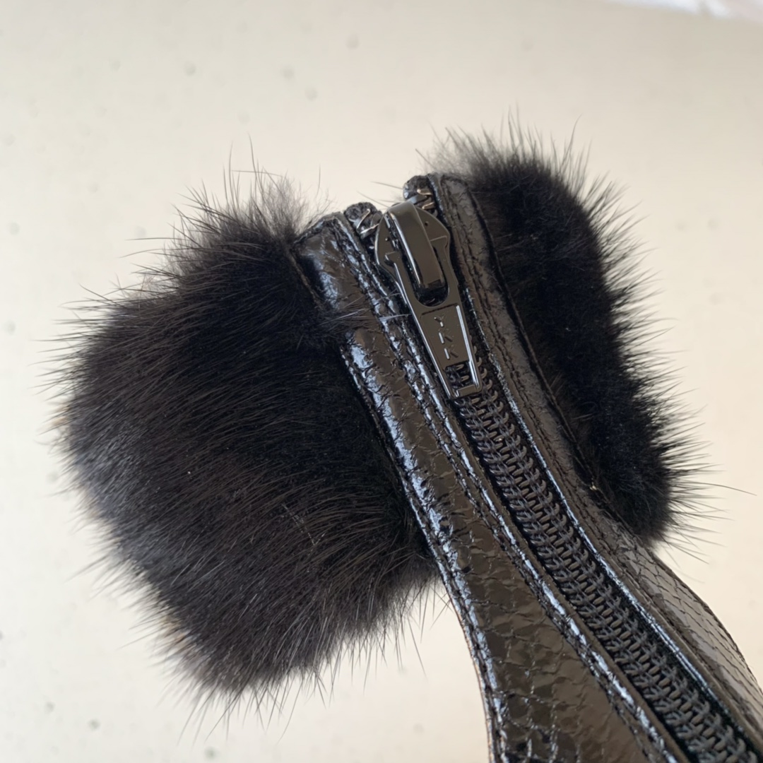 Sa1nt Lau*nt 110mm Faux Fur Ankle-Cuff Sandals Black For Women