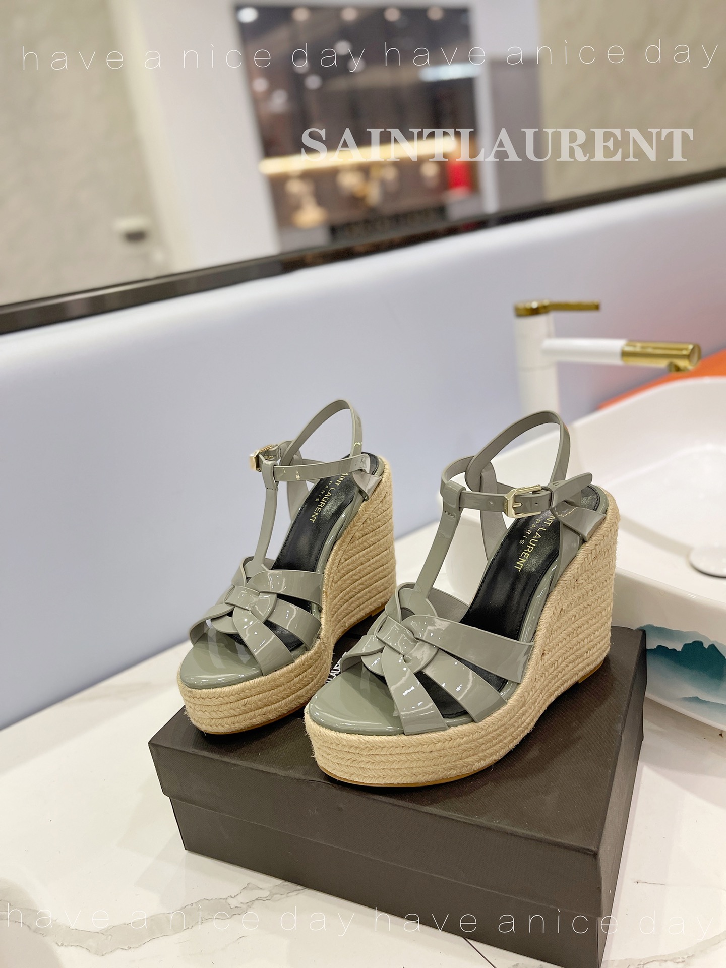 Sa1nt Lau*nt Tribute Espadrilles In Patent Green Khaki For Women