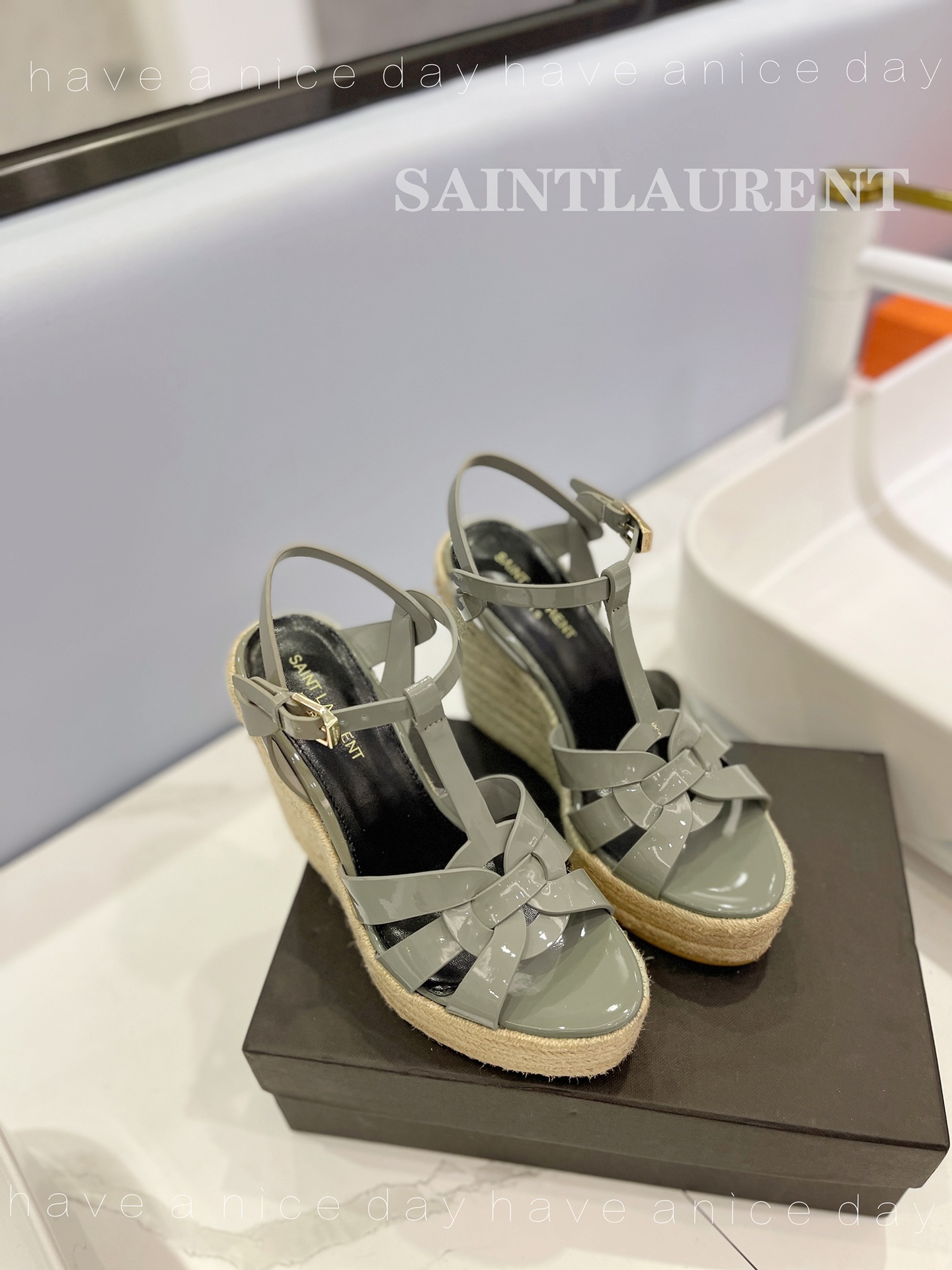 Sa1nt Lau*nt Tribute Espadrilles In Patent Green Khaki For Women