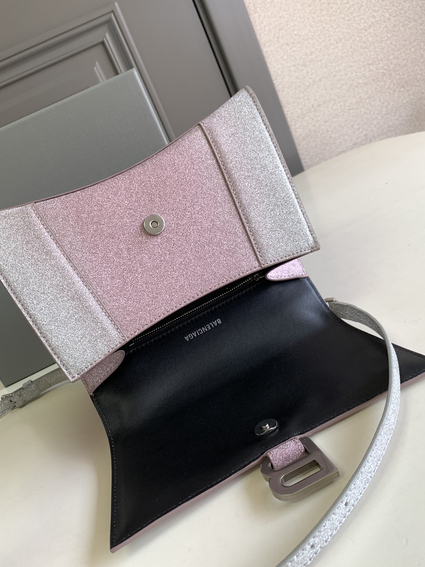 Ba1en*iaga Hourglass Small Handbag In Pink/Blue For Women 9in/23 cm