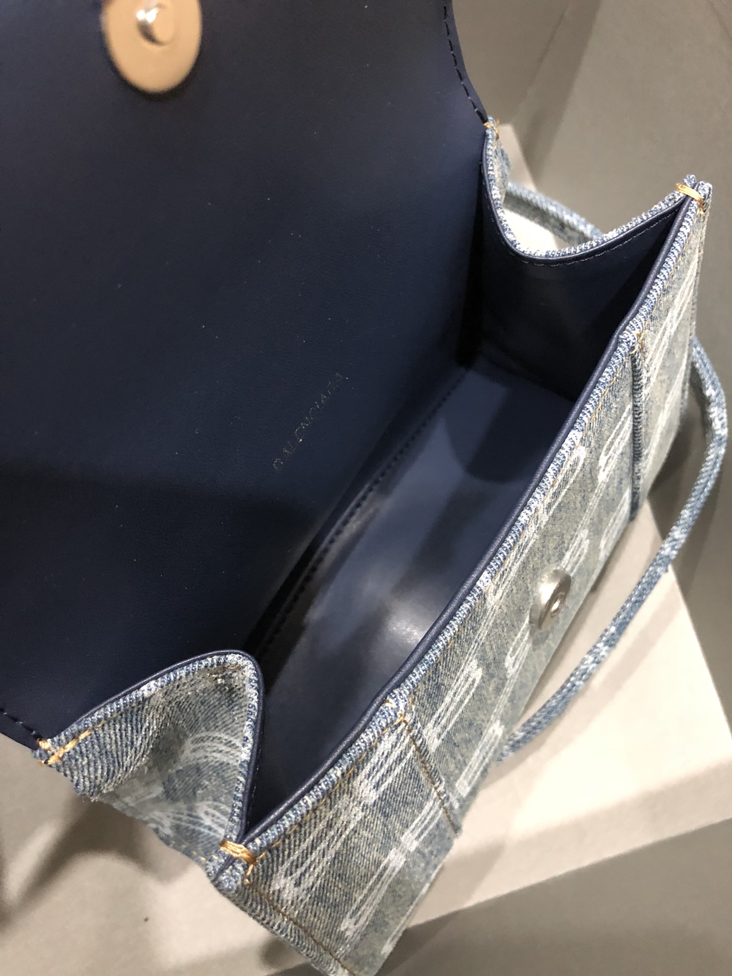 Ba1en*iaga Hourglass XS Handbag Bb Monogram Bleached Denim In Blue For Women 7in/19cm
