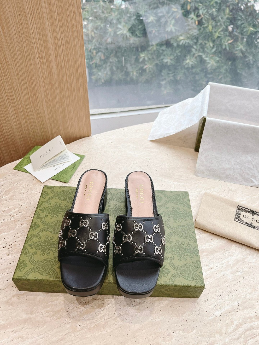 Gvc*1 Interlocking G Slide Sandal Black For Women