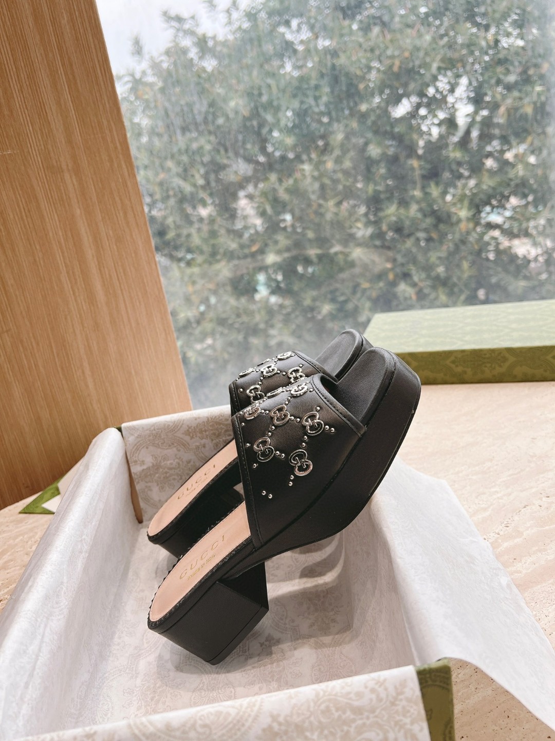 Gvc*1 Interlocking G Slide Sandal Black For Women