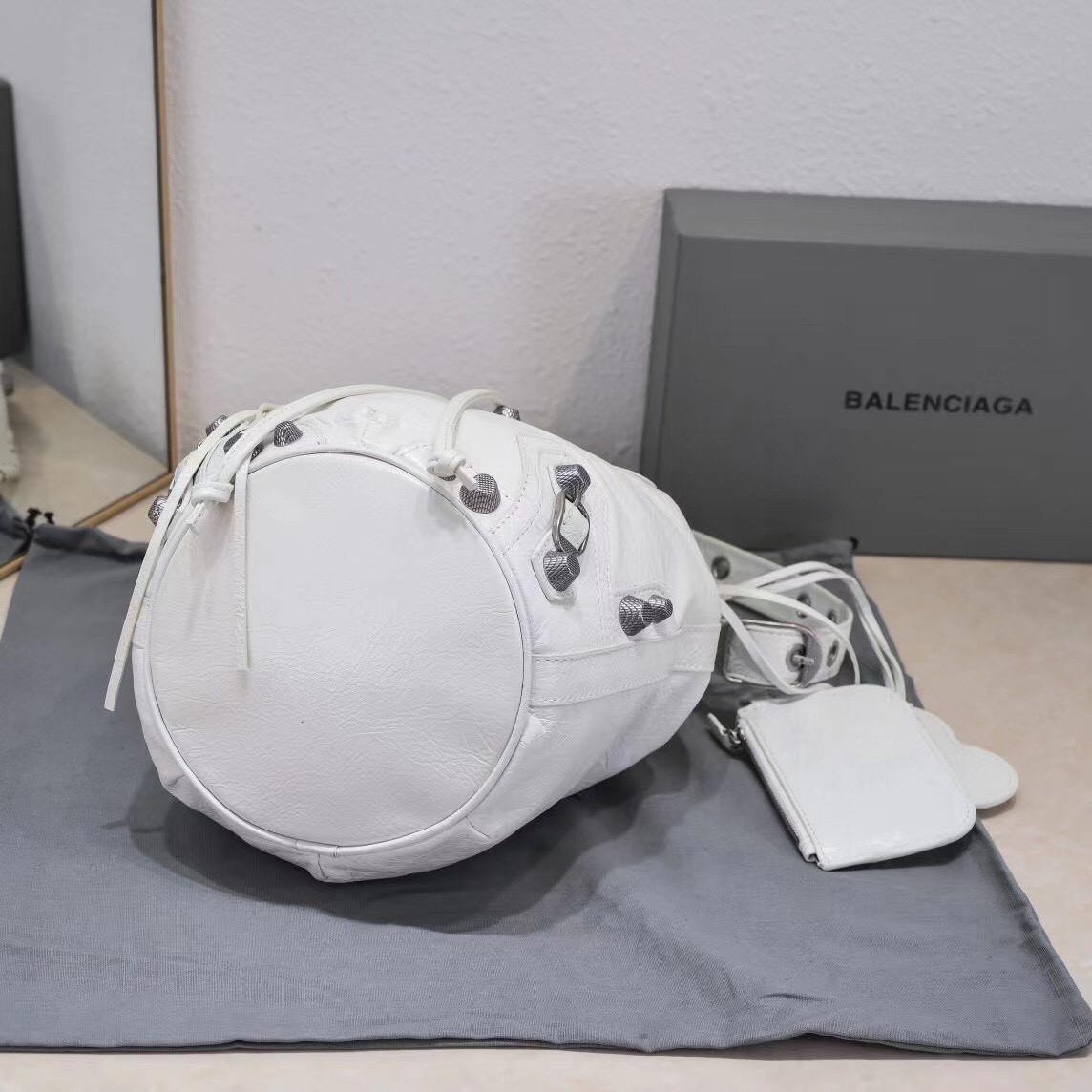Ba1en*iaga Le Cagole Small Bucket Bag In White/Black/Purple For Women 11.8in/30 cm