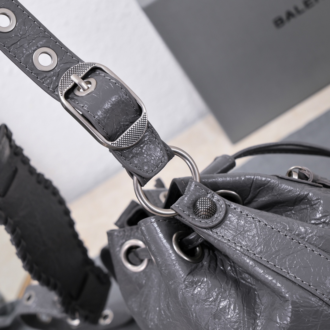 Ba1en*iaga Le Cagole Xs Bucket Bag White/Black/Light Black/Grey/Light Grey For Women 7.8in/20 cm 7024311VG9Y9104