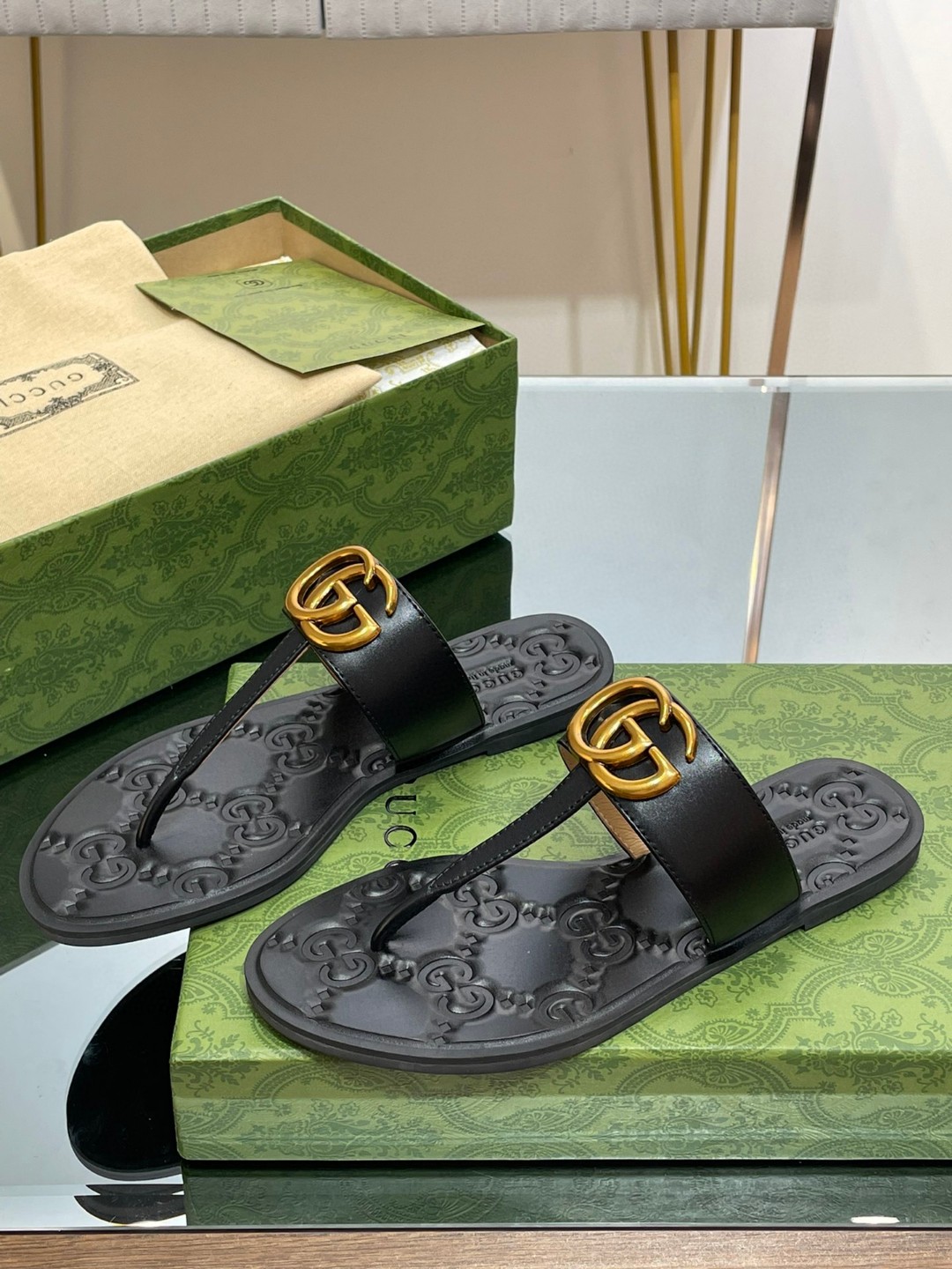 Gvc*1 Thong Sandal With Double G Black For Women ‎