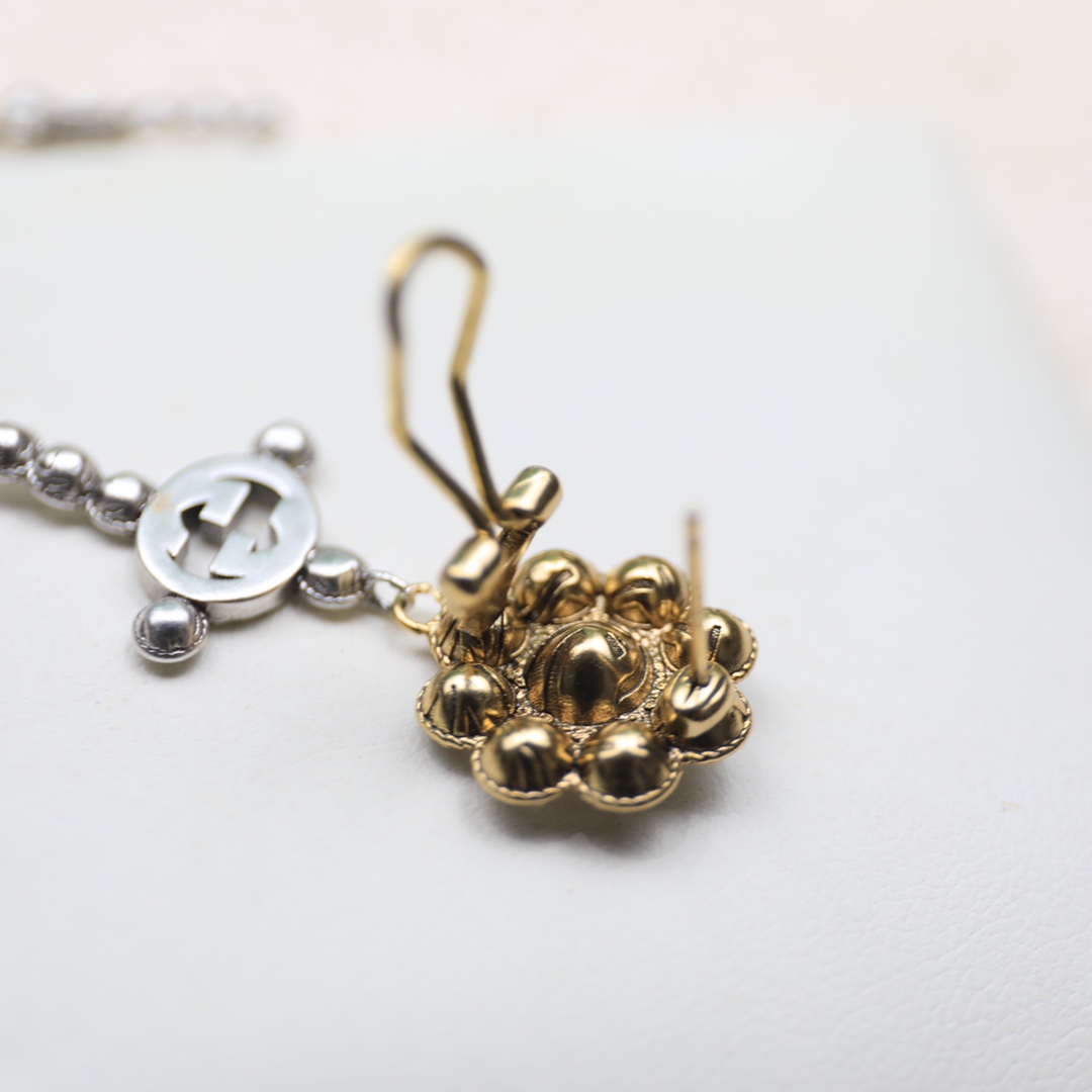 Gvc*1 Blue And Red Stone Earrings Gold Tone For Women