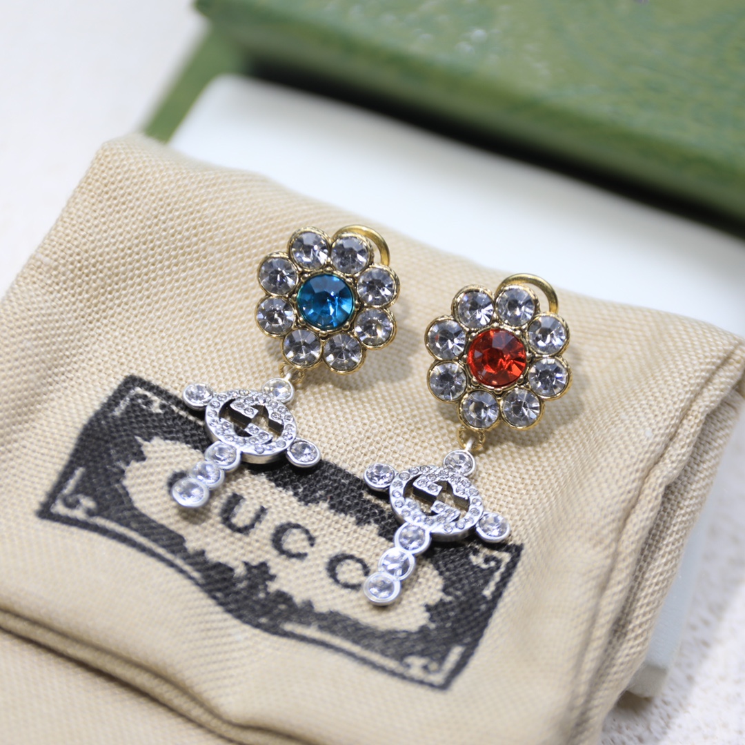 Gvc*1 Blue And Red Stone Earrings Gold Tone For Women