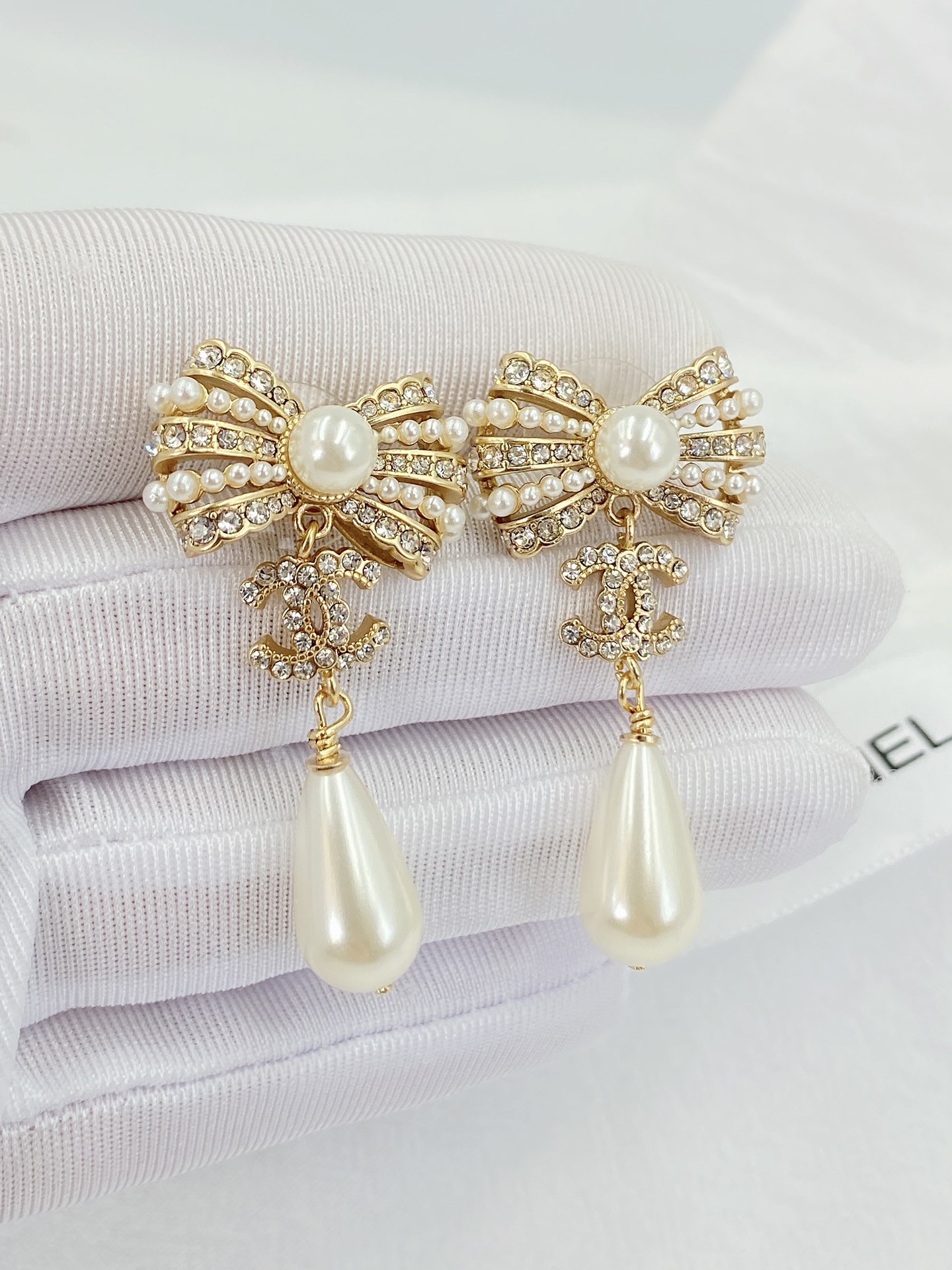 Ch**el Bowknot Peart Earrings Gold Tone For Women