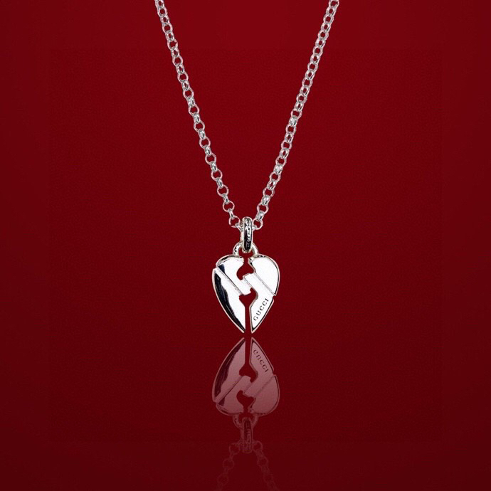 Gvc*1 Br0k*n Heart Necklace Silver Tone For Women