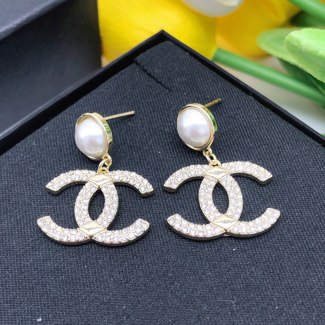 Ch**el C-Shaped Earrings Gold For Women