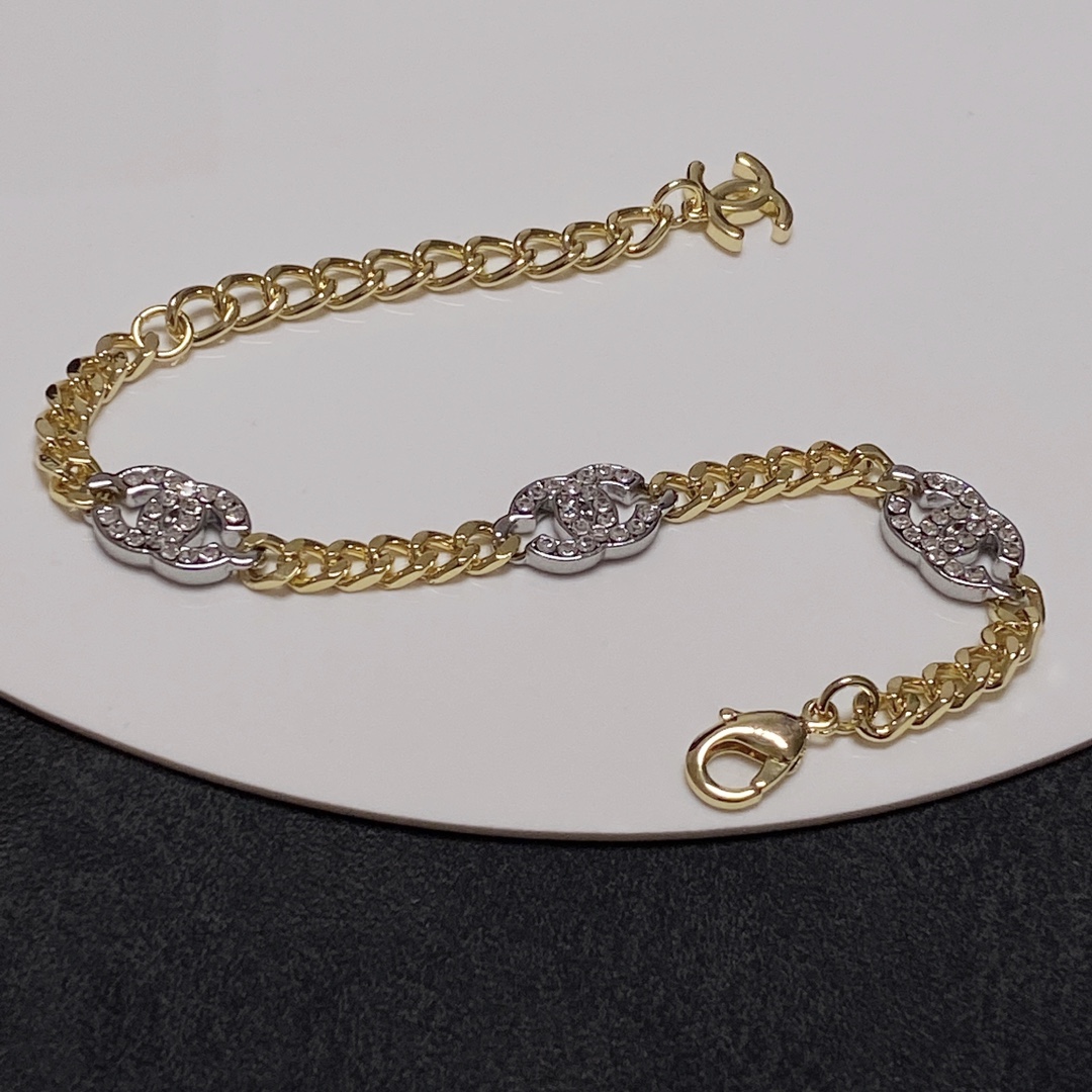 Ch**el Double C Bracelet Gold For Women