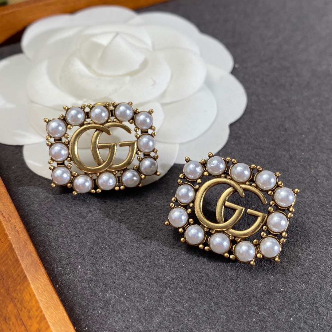 Gvc*1 Double G Earrings White For Women