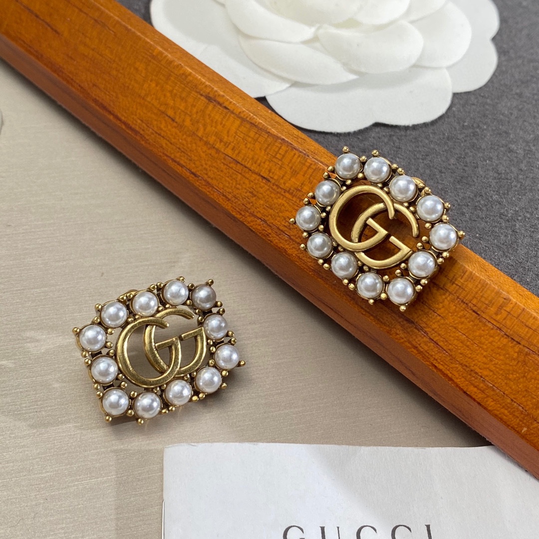 Gvc*1 Double G Earrings White For Women