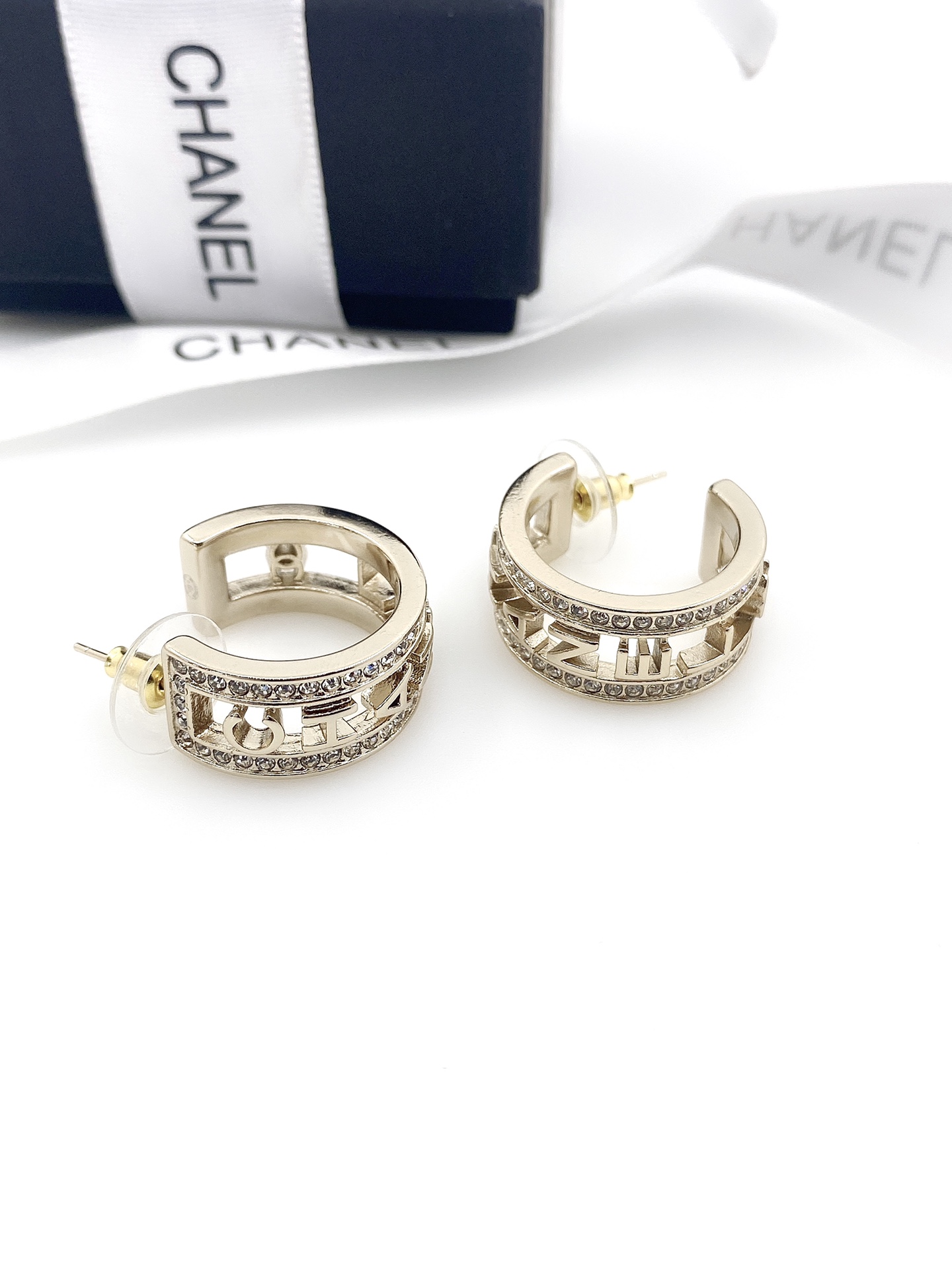 Ch**el Engraving The Letter C-H-A-N-E-L Earrings Gold Tone For Women