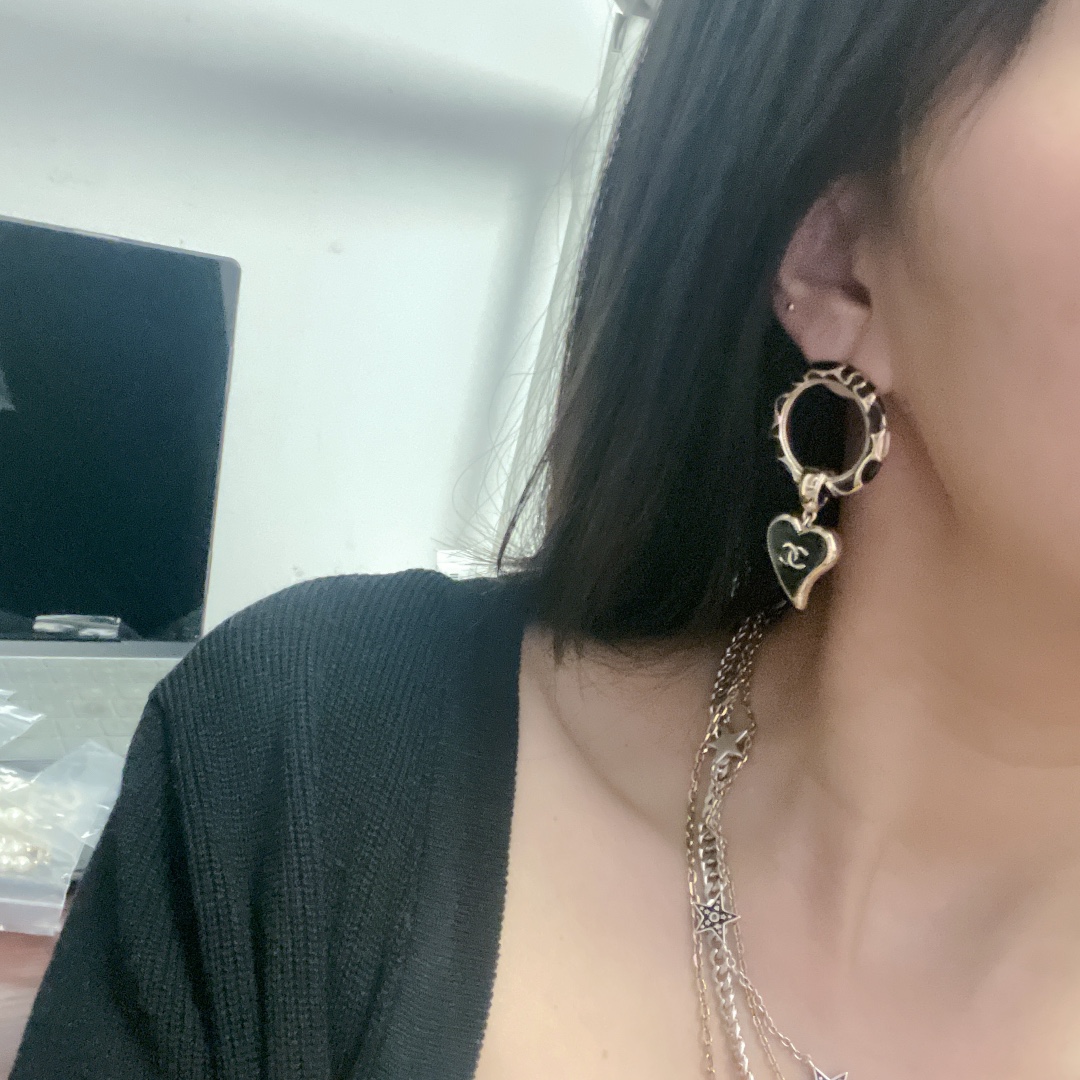 Ch**el Heart Earrings Black For Women