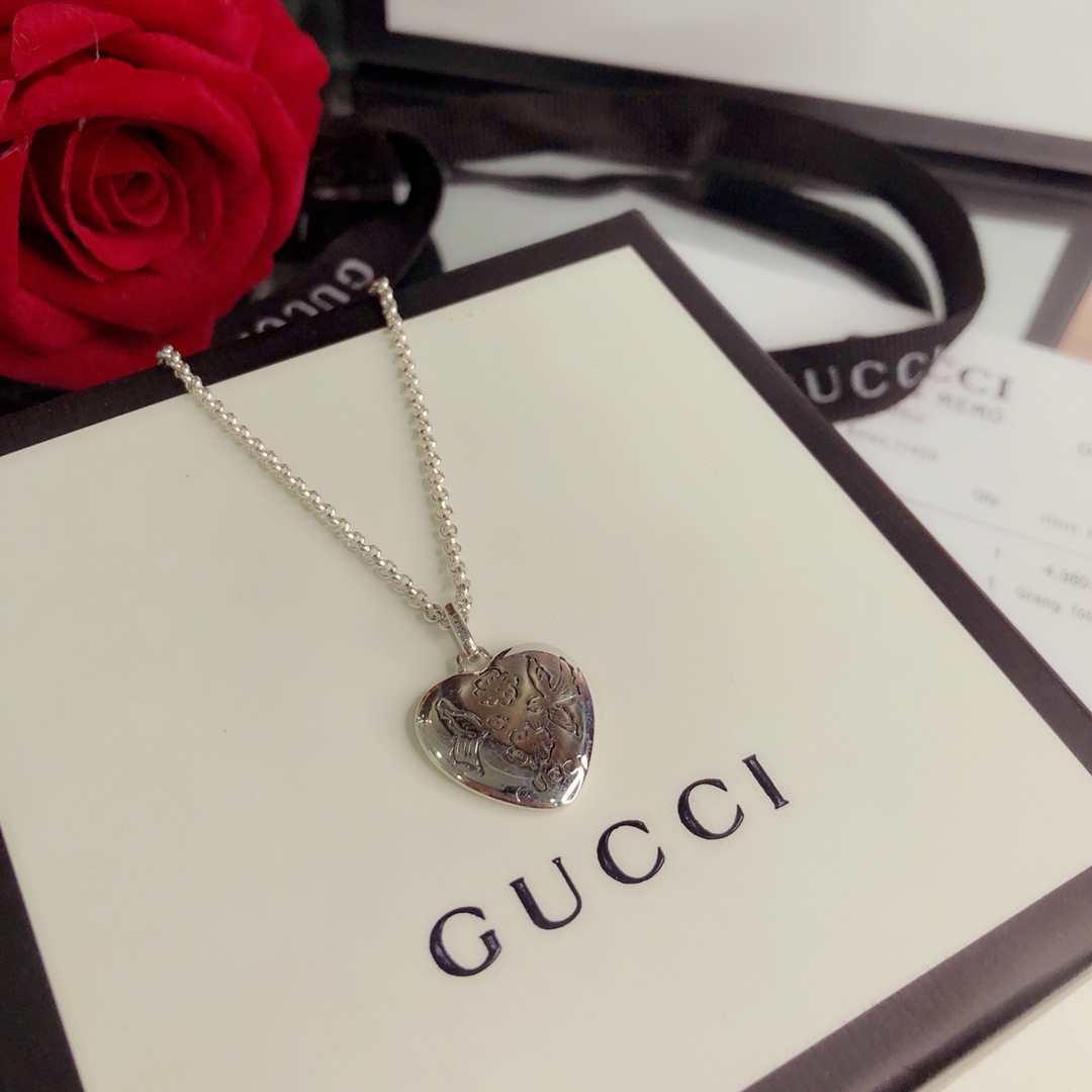 Gvc*1 Heart Shaped Necklace Silver For Women