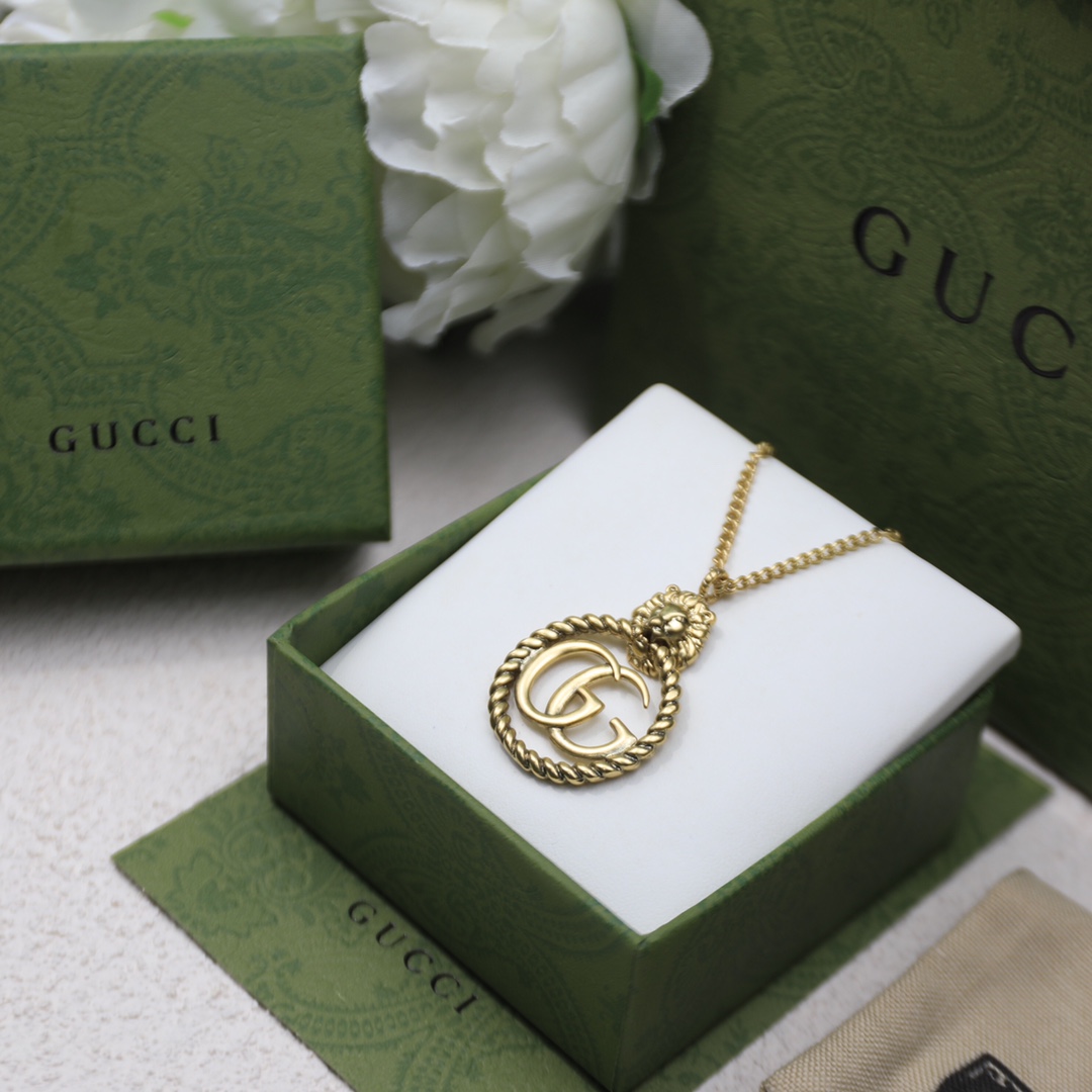 Gvc*1 Lion Head Necklace Gold Tone For Women