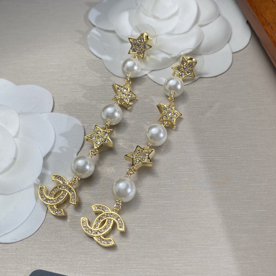 Ch**el Long Star Earrings Gold For Women