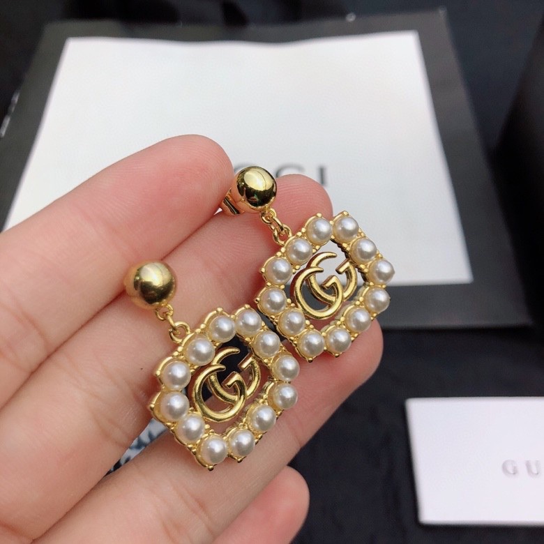 Gvc*1 Mini Pearl Border Frame Earrings Gold Tone For Women