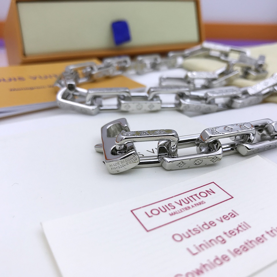 L0vis Vvtt0n Monogram Chain Necklace Silver Tone For Men M00307